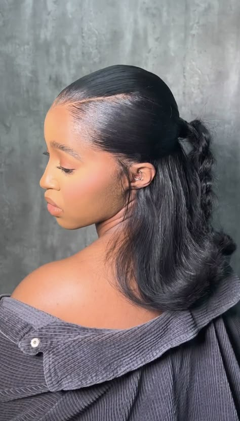 Half Up Half Down Hair Bob Black Women, Interview Hairstyles For Black Women, Short Half Up Half Down Hair Black Women, Sleek Ponytail Hairstyles, Beautiful Black Hair, Girls Natural Hairstyles, Hair Stylies, Slick Hairstyles, Hair Flip