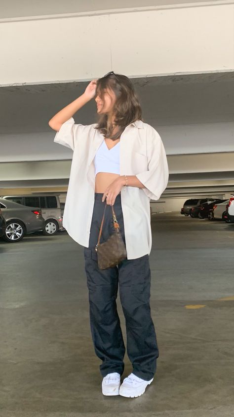 Baggy Outfit Ideas Summer, Baggy Outfits, Baggy Outfit Ideas, Car Meet, Cute Outfits Ideas, Outfit Ideas Summer, Neutral Outfit, Insta Feed, Fits Inspo