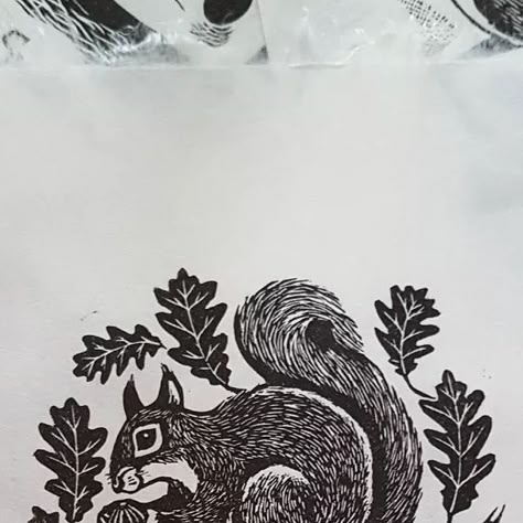 Linocut Squirrel, Squirrel Drawing, Squirrel Print, Folk Painting, Pole Art, Lino Art, Have A Lovely Weekend, Stamp Blocks, Relief Print