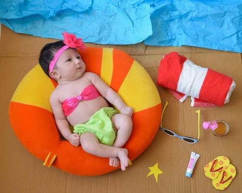 Beach theme photoshoot baby newborn photography baby lana Beach Theme Baby Photoshoot, Beach Theme Photoshoot, Newborn Family Pictures, Theme Photoshoot, Photoshoot Beach, Simple Acrylic, Newborn Shoot, Newborn Family, Simple Acrylic Paintings