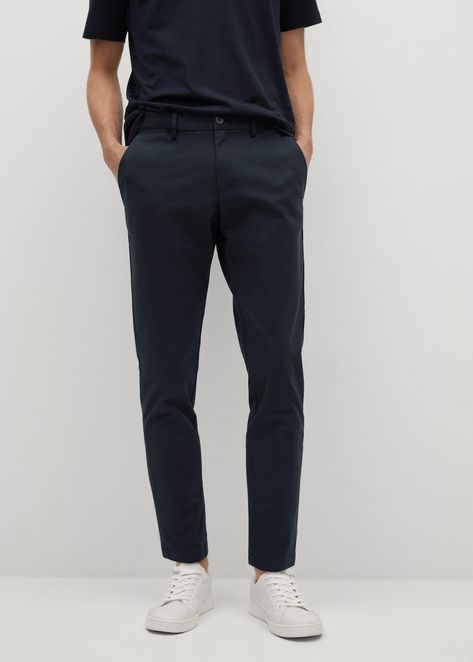 Pantalón chino cropped tapered - Hombre | Mango Man México Chino Jeans Men, Cropped Pants Outfit, Semi Formal Outfit, Tapered Chinos, Jeans Outfit Men, Pants Outfit Men, Cropped Chinos, Mens Chino Pants, Basketball Clothes