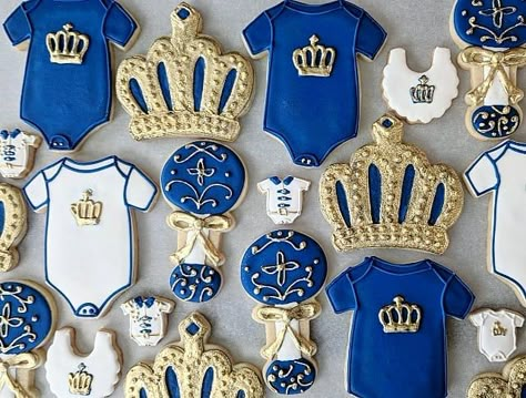 Little Prince Baby Shower Theme, Prince Themed Baby Shower Ideas, Cake Royal Blue And Gold, King Baby Shower Theme, Little Prince Baby Shower Ideas, Royal Prince Baby Shower Theme, Zayn Birthday, Zoo Cookies, Royal Baby Shower Theme