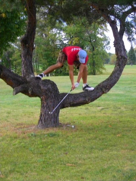 Making that hard decision to play it as it lies. | 23 Problems Every Golfer Will Understand Golf Pictures, Best Golf Clubs, Golf Rules, Best Golf Courses, Golf Tips For Beginners, Jack Nicklaus, Golf Quotes, Playing Golf, Perfect Golf