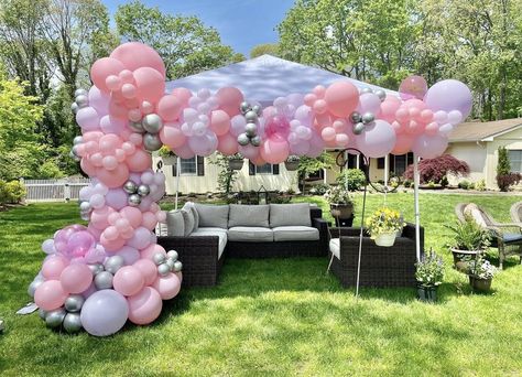 Tent With Balloon Garland, Balloon Tent Decorations, Gazebo Balloon Decorations, Tent Balloon Decorations, Balloon Tent, Easy Up Tent, Balloon Business, Surprise Birthday Decorations, Tent Decor