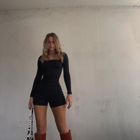 Romper Knee High Boots Outfit, Romper Thigh High Boots Outfit, Black Romper With Boots, Black Knee High Boots Outfit Summer, Black Romper Outfit Night, Romper With Boots, Romper And Boots, Black Romper Outfit, Black Knee High Boots Outfit