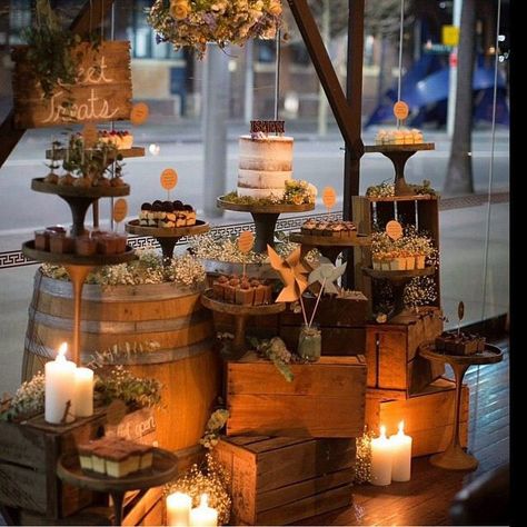 Dessert Tables Ideas, Rustic Cake Tables, Fall Desserts Table, Rustic Crates, Rustic Wedding Desserts, Vintage Dessert Tables, Rustic Dessert Table, Wedding Backdrop Ideas, Thanksgiving Desserts Table