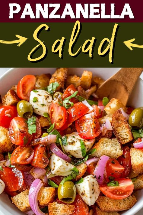 This Tuscan-style panzanella salad is the perfect starter for any Italian feast! With bread, tomatoes, onions, basil, and Parmesan cheese, it's a true delight. Salad With Italian Food, Tomato Panzanella Salad, Italian Tomato Salad, Italian Bread Salad, Panzanella Salad Recipe, Low Calorie Recipes Dinner, Italian Feast, Italian Antipasto, Super Salads