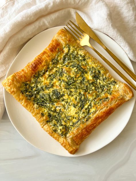 Puff Pastry Spanakopita Recipe, Upside Down Spanakopita, Spanakopita With Puff Pastry, Modern Nona Recipes, Spanakopita Puff Pastry, Spanicopita Recipe Easy, Spanicopita Recipe, Puff Pastry Spanakopita, Gbbs Recipes