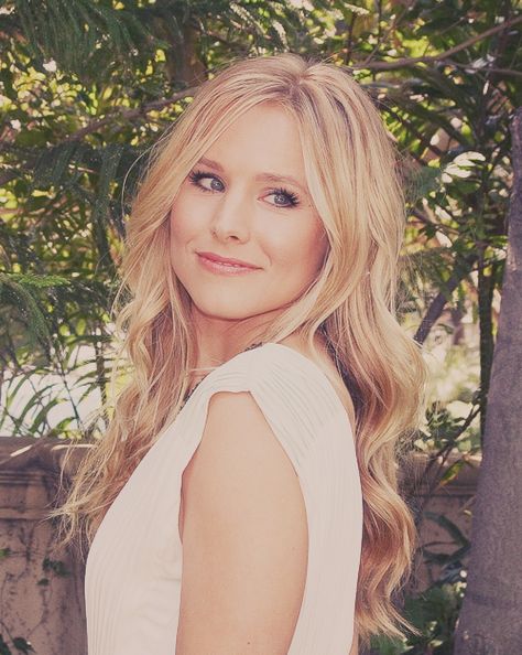 Kristen Bell House of Lies Blond Waves, Kirsten Bell, Kristin Bell, Blonde Hairstyle, Blonde Actresses, Veronica Mars, Long Blond, Kristen Bell, Long Blonde