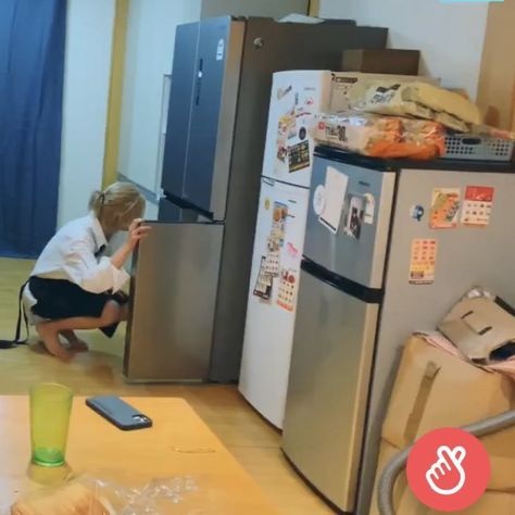 Stray Kids having three different sizes of refrigerator Kpop Trainee Dorm, Kpop And Anime, Reality Shifting, Dorm Kitchen, Kpop Anime, Im Obsessed, Kids Mood, Shared Folder, Kids Board