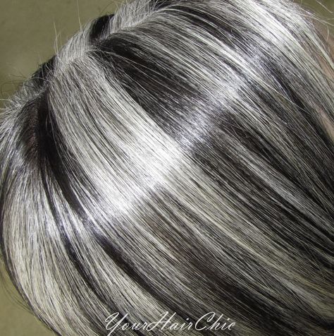 Grey Hair Lowlights, Hair Highlights And Lowlights, Salt And Pepper Hair, Grey Hair Inspiration, Beautiful Gray Hair, Silver Highlights, Silver Grey Hair, Blending Gray Hair, Gray Hair Highlights