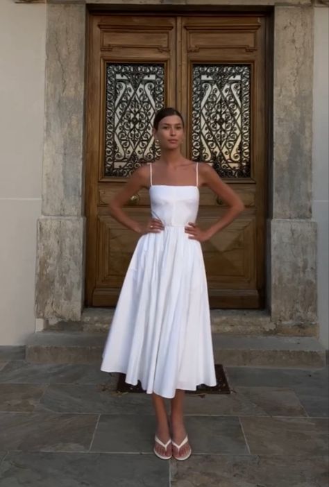 Amalfi Fashion, Italian Photoshoot, August Outfits, Italian Vibes, Italy Fits, Italian Summer Outfits, Tango Outfit, White Dress Outfit, Venus Fashion