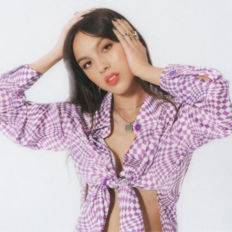 Pop Crave on Twitter: ".@Olivia_Rodrigo stuns in new photo shoot with @Spotify.… " Olivia Rodrigo Photoshoot, Olivia Rodrigo Purple, Liv Rodrigo, Girl Crushes, Fav Celebs, Olivia Rodrigo, New Photo, Tie Dye Top, Singers