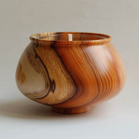 The tree this came from was estimated at over 800 years old! English Yew, Yew Tree, Woodturning Art, Wood Turned Bowls, Wood Turning Lathe, Wood Turner, Wood Turning Projects, Wood Candle Holders, Wooden Bowl