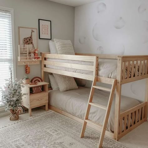 Kids Rooms Shared, Kids Rooms Inspo, Kids Shared Bedroom, Shared Kids Room, Kids Bedroom Inspiration, Basement Bedroom, Kids Room Inspiration, Shared Bedroom, Toddler Rooms