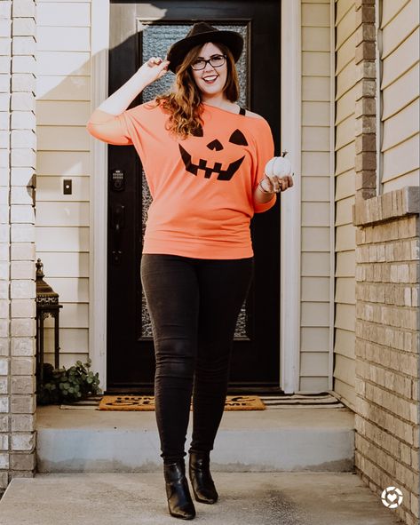 Shirt And Leggings Outfit, Fun Halloween Costumes, Halloween 23, Pumpkin Sweater, Patch Outfit, Pumpkin Outfit, Pumpkin Patch Outfit, Pumpkin Face, Halloween Costumes Makeup