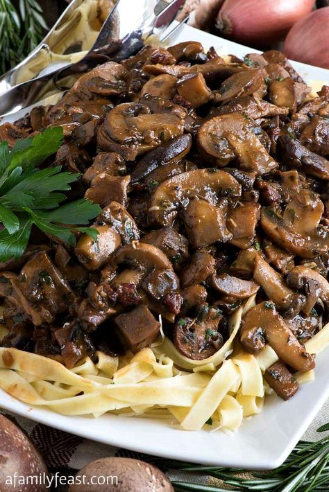 Mushroom Ragout - A Family Feast® Dry Mushroom Recipes, Mushroom Ragout Recipe, Different Kinds Of Mushrooms, Pasta With Onions, Kinds Of Mushrooms, Best Mushroom Soup, Mushroom Ragout, Recipe Mushroom, Mushroom Recipes Healthy