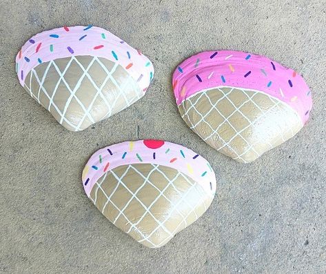 Painted Ice Cream Cones Clam Shells Seashell Designs Shells Painting Ideas, Painting Sea Shells Ideas Easy, Painted Sea Shells Ideas, Sea Shells Ideas, Shell Painting Ideas, Painted Sea Shells, Painting Seashells, Shells Ideas, Painting Shells