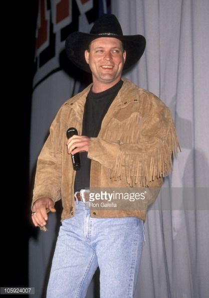 John Michael Montgomery I Can Love You Like That John Michael Montgomery, Country Music Singers Male, John Michael Montgomery, Male Country Singers, John Wayne Stagecoach, Country Artists, Country Music, Cowboy Hats, Cowboy