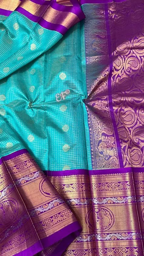 Latest Pattu Sarees, Beautiful Gold Earrings, Kuppadam Pattu Sarees, Kuppadam Sarees, Latest Silk Sarees, Bride Saree, Kanchi Sarees, Ikkat Dresses, Kanjivaram Sarees Silk