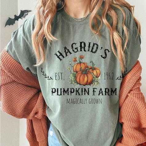 Comfort Colors® Hagrid's Pumpkin Patch Shirt Harry Potter Fall Short Sleeve Tee Fall Snacks For Kids, Fall Event Ideas, Fun Fall Crafts For Kids, Harry Potter Fall, Patch Tshirt, Halloween Fun For Kids, Pumpkin Patch Ideas, Fall Graphic Tees, Kids Fall Outfits