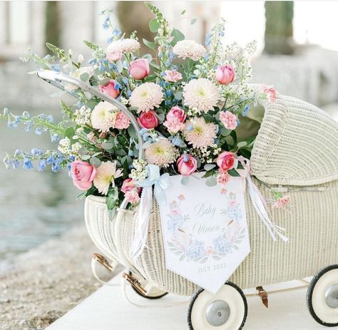 Bassinet With Flowers, Stork Baby Showers, Baby Shower Vintage, Spring Baby Shower, Baby Shower Brunch, Bloom Baby, Baby Shower Inspiration, Boy Baby Shower Themes