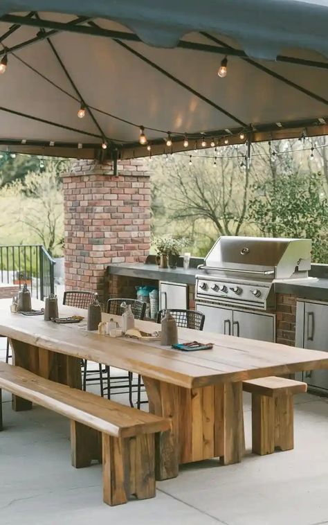 Explore 22 Stunning Outdoor Kitchen Layout Design Ideas Gallery Outside Kitchen Ideas, Outdoor Kitchen Layout, Kitchen Layout Design, Large Dining Tables, Layout Design Ideas, Outdoor Living Luxury, Metal Countertops, Kitchen Backyard, Simple Outdoor Kitchen