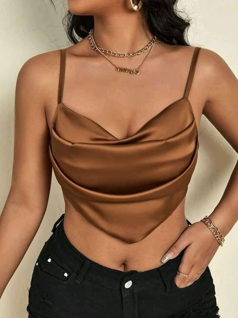 Satin Crop Top Outfits, Silk Top Outfit, Satin Top Outfit, Satin Outfit, Satin Outfits, Corset Fashion Outfits, Chic Dress Classy, Satin Cami Top, Fancy Tops