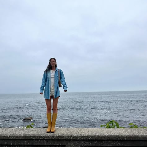 to the sea 🦪 Deb Peifer Style, Deb Peifer, Long Hair Curtain Bangs Layers, Curtain Bangs Layers, Long Hair Curtain Bangs, Boot Styling, Hair Curtain Bangs, Hippie Cowgirl, Boot Fits