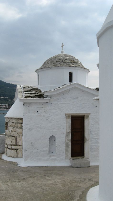 Skopelos Greece, Empire Ottoman, Greek Orthodox Church, Go Greek, Wedding Church, Visiting Greece, Greek Orthodox, Greek Myths, Place Of Worship