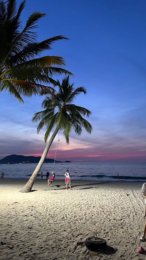 Phuket Patong Beach, Thailand Pukhet, Backpack Thailand, Phuket Thailand Aesthetic, Phuket Thailand Beach, Thailand Vibes, Thailand Aesthetic, Thailand Pictures, Thailand Wallpaper