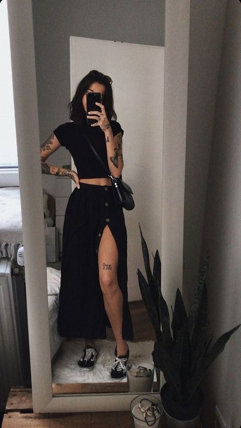 Look Grunge, Mode Boho, Neue Outfits, All Black Outfit, Mode Inspo, Goth Outfits, Komplette Outfits, Edgy Outfits, Mode Inspiration