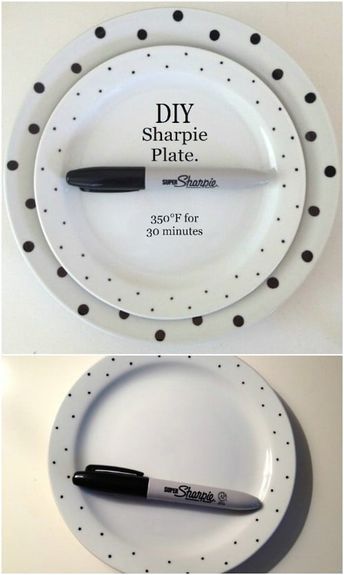 25 DIY Decorative Plates That Give Your Dishes A Hand Painted Look Decorative Plates Diy, Diy Sharpie Crafts, Sharpie Plates, Diy Sharpie Mug, Giving Plate, Diy Dish, Sharpie Crafts, Sharpie Mug, Diy Sharpie