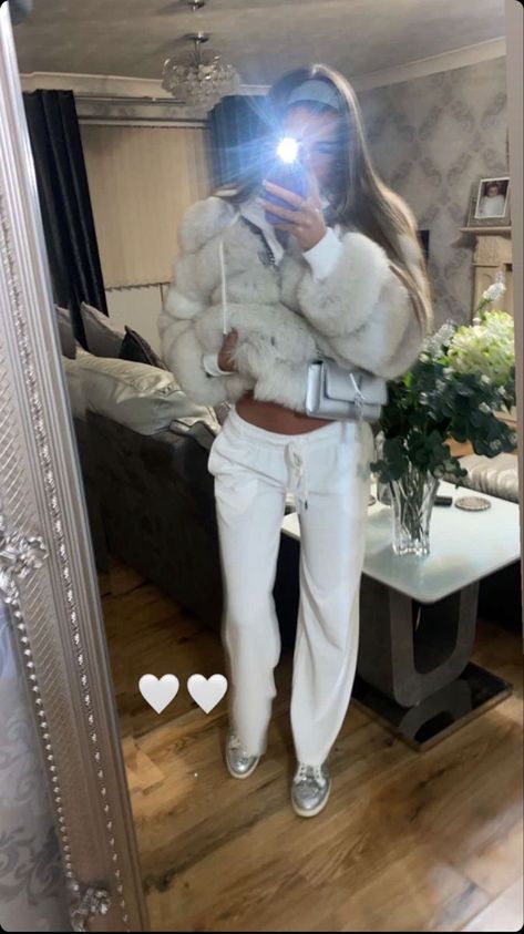 Essex Style, Cute Winter Fits, Essex Girls, Chav Outfits, Classy Winter Outfits, Clueless Outfits, Easy Trendy Outfits, Winter Fits, Cute Swag Outfits