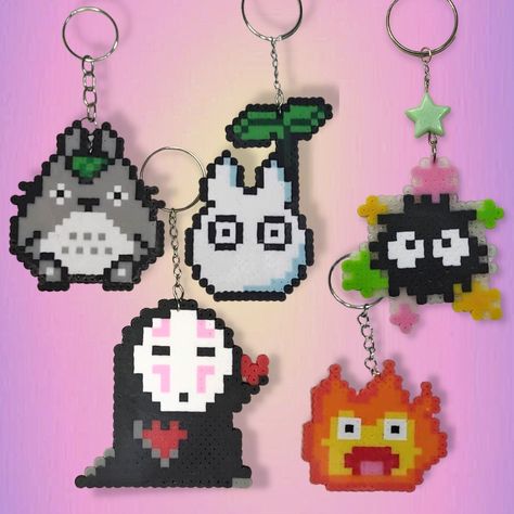 Perler Bead Art Ideas Kawaii, Perler Bead Studio Ghibli, Perler Bead Mobile, Howls Moving Castle Perler, Ponyo Perler Beads, Ghibli Perler Beads, Studio Ghibli Perler Beads, Hama Beads Anime, Fuse Beads Ideas Cute