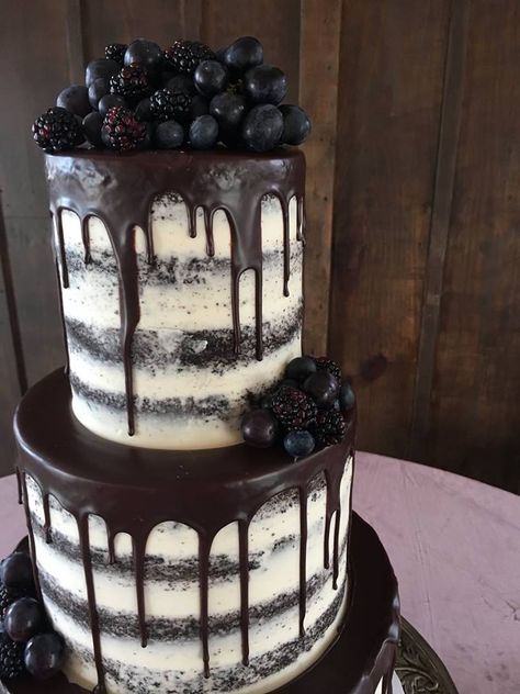 Black Forest Gateau Wedding Cake, Goth Wedding Cake, Bff Wedding, Purple Wedding Cake, Cupcake Baking, Black Wedding Cakes, Naked Cakes, 30th Bday, Goth Wedding