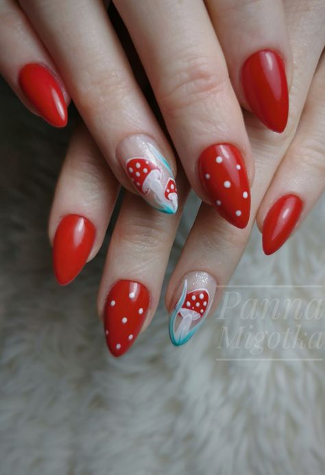 Red Mushroom Nails, Woodland Nails, Mushroom Nail Designs, Mushrooms Nails, Mushroom Nails, Fairy Nails, Girly Nails, Nail Designs Pictures, Glow Nails