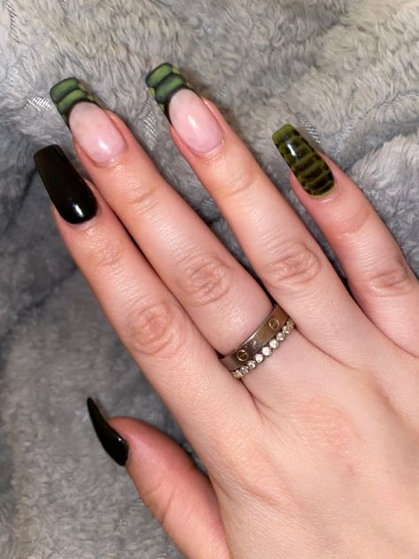 Black Snakeskin Nails, Snakeskin Nails, French Tip Acrylics, Black French Tips, Green Snake, Almond Acrylic Nails, Snake Patterns, Nail Patterns, Snake Design