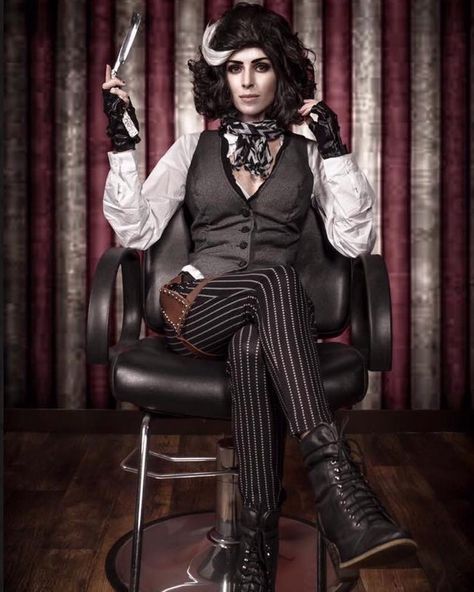 #sweeneytodd #cosplay by @lolitazombie || photo by @ecajoe  ___  #barber #barberlife #demonbarber #demonbarberoffleetstreet #scary #demon #movie #movies #badass #badasscosplay #beautiful #instadaily #instacool #instagood #igdaily #igaddict #ignation  #cosplayer Sweeney Todd Costume Female, Sweeney Todd Costume, Cosplay Boy, Theatrical Makeup, Sweeney Todd, Cos Play, Halloween Inspo, Halloween Make Up, Cute Halloween Costumes