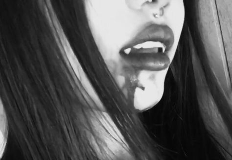 #aesthetic #vampire #vampiregirl #goth #instagram #gothgirl #gothic Vamp Aesthetic Pfp, Vampire Core Pfp, Goth Pp, Teenage Vampire Aesthetic, Soft Gothic Aesthetic, Vampire Girl Pfp, Grunge Vampire Aesthetic, Vampire Aesthetic Female, Aesthetic Goth Pfp