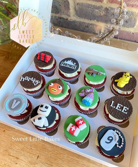 Fortnite Cupcakes For Boys, Fortnite Cupcake Cake, Leo Cupcakes, Fortnight Cupcakes, Fortnite Cupcakes Ideas, Fortnite Cupcake Toppers, Fortnite Cookies, Fortnite Cupcakes, Fortnight Party