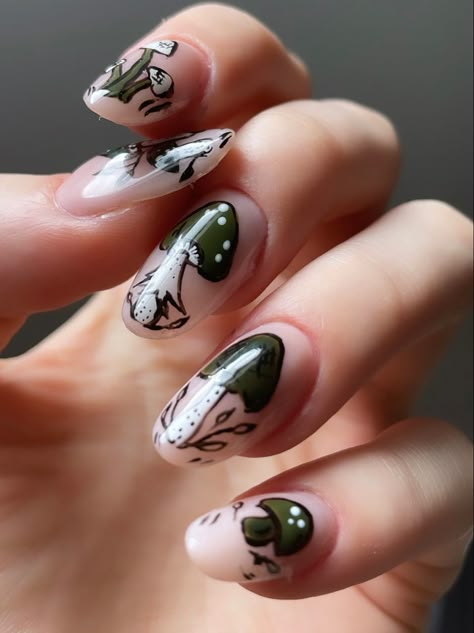 Short Cottagecore Nails, Black And White Mushroom Nails, Fairy Grunge Nail Ideas, Fairy Grunge Nails Acrylic, Call Nails Short, Black Mushroom Nails, Fairy Grunge Nails Short, Grunge Fairycore Nails, Nails For Tomboys