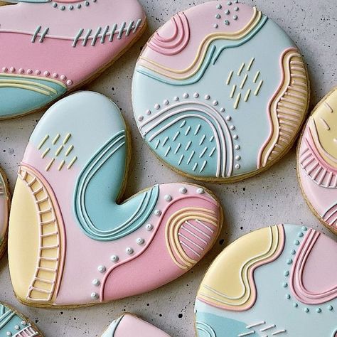 Annalise Benskin on Instagram: "Pretty pretty pretty.  Original design @sugarpearlsbakes   #easter #eastercookies #eastercookies🐰 #eastercookie #abstract #abstractcookies #royalicing #abstractart #cookiesofinstagram #cookiesofig #cookiesofinsta #cookiesofinstagram❤️ #birthdaycookies #sugarcookiesofinstagram #sugarcookiedecorating #geometricpatterns #cookiedecorating #groovycookies #cookiedecoration #cookiedecor #cookieart #cookielover #cookielove #horsecookies #heartcookies #heartcookies #royalicingart #royalicingartist #geometricpattern #bakestagram #baking" Trendy Cookies Decorated, Designed Cookies, Pink Royal Icing Cookies, Star Shaped Cookies Decorated, Girly Sugar Cookies, Girly Decorated Cookies, Girly Cookies, Girly Royal Icing Cookies, Pink Birthday Cookies