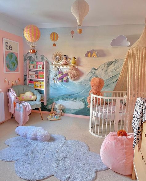 Ceiling Painting, Baby Room Themes, Baby Room Inspiration, Nursery Room Inspiration, Casa Vintage, Baby Room Design, Girls Nursery, Nursery Baby Room, Decor Wallpaper