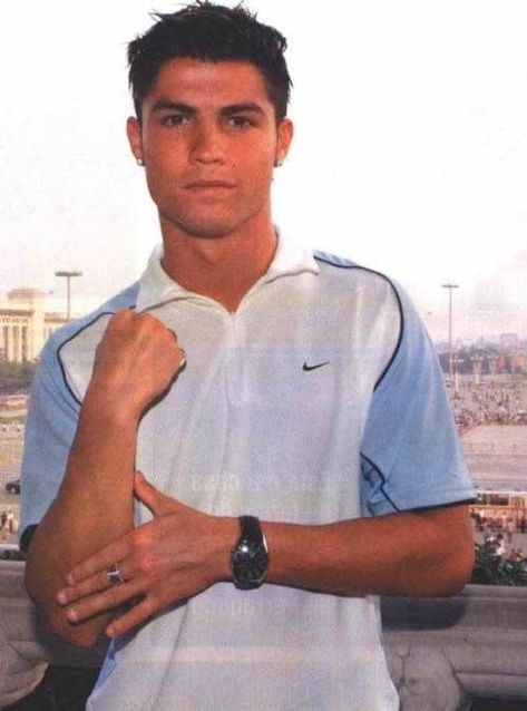 Young Ronaldo, Messi Y Cristiano, Cristiano Ronaldo Young, Portugal Soccer, Cristiano Jr, Ronaldo Photos, Portugal Flag, Cr7 Jr, Cristino Ronaldo