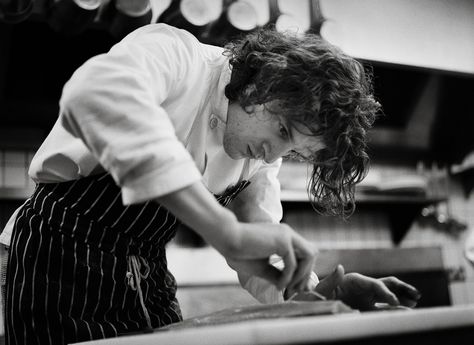 Marco Pierre White - in pictures Chef Marco Pierre White, Chef Pictures, Marco Pierre White, Cooking Photos, Cooking Photography, Restaurant Photography, Chef Inspiration, Best Cookbooks, Anthony Bourdain