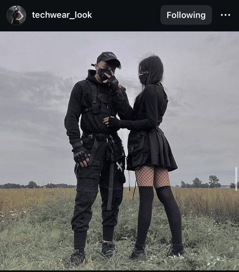 Techwear Couple Outfit, Techwear Outfits Summer, Goth Techwear Outfits, Tactical Mens Fashion, Men’s Tactical Fashion, Men’s Tech Wear, Tech Wear Aesthetic Men, Tactical Wear Aesthetic, Woman Techwear