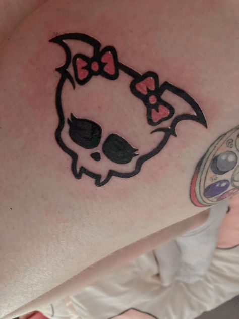 Monster High Tattoo, Tattoo On Lower Back, High Tattoo, Matching Tats, Meaningful Tattoo Quotes, Arte Monster High, Sick Tattoo, Dope Tattoos, Lucky You