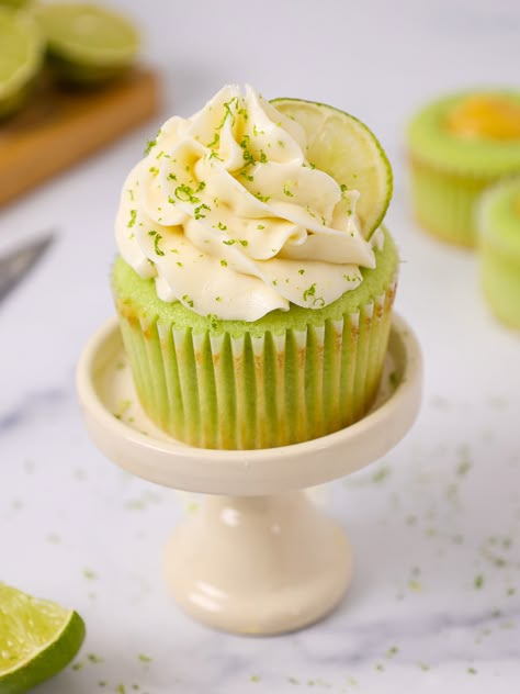 Strawberry Lime Cupcakes, Sweet Lime Recipes, Keylime Cupcake, Key Lime Cupcakes Recipe, Key Lime Buttercream, Key Lime Pie Cupcakes, Best Cake Flavours, Lime Frosting, Lime Buttercream