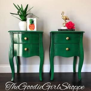 Paint Northern Lights, Console Makeover, Painted Nightstands, Kitchen Dressers, Green Painted Furniture, Northern Lights Painting, Sweet Watermelon, Diy End Tables, Summer Loving